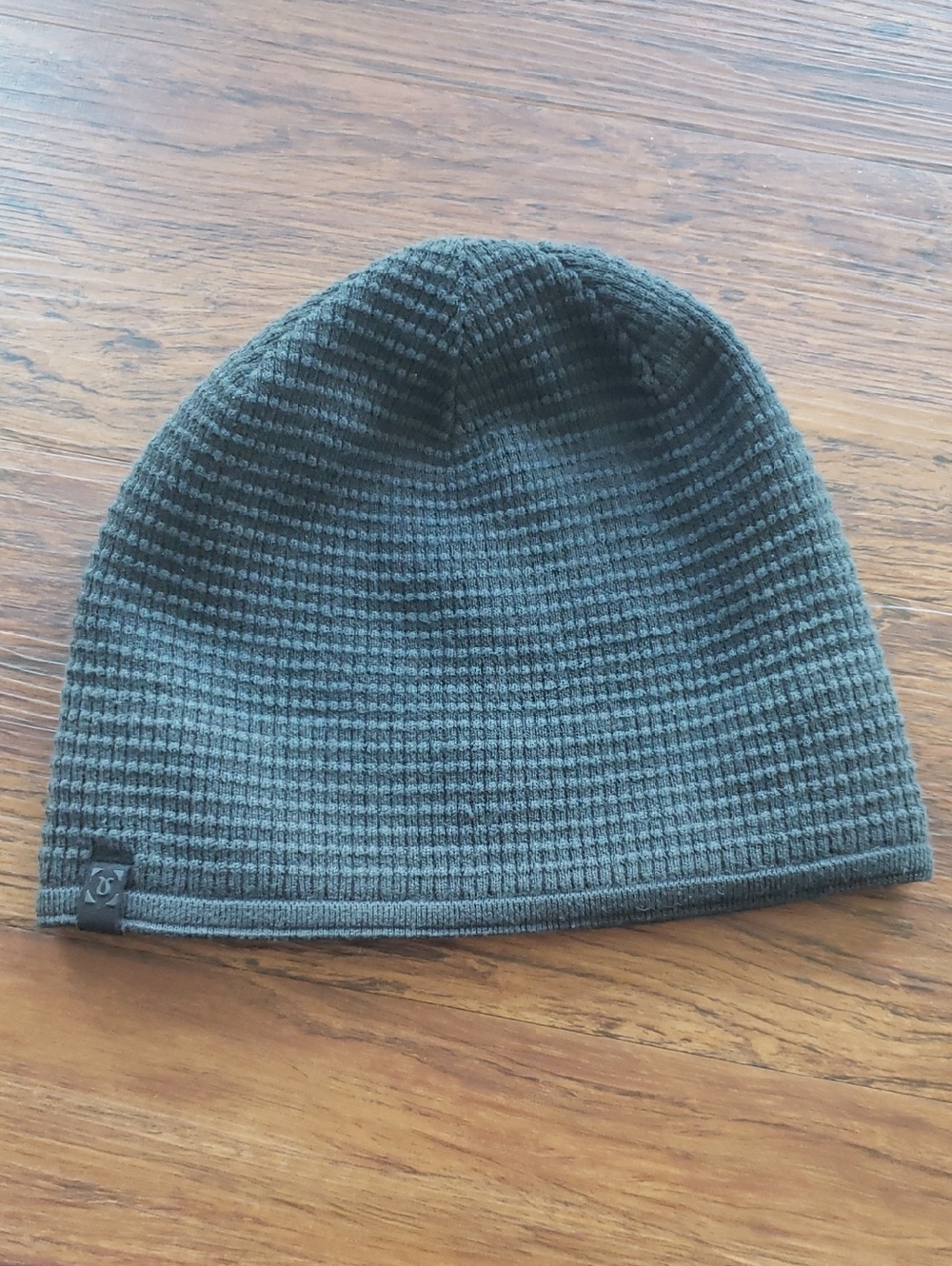 Lululemon Mens Gray Waffle Knit Reversible Beanie One Size Athleisure Outdoor